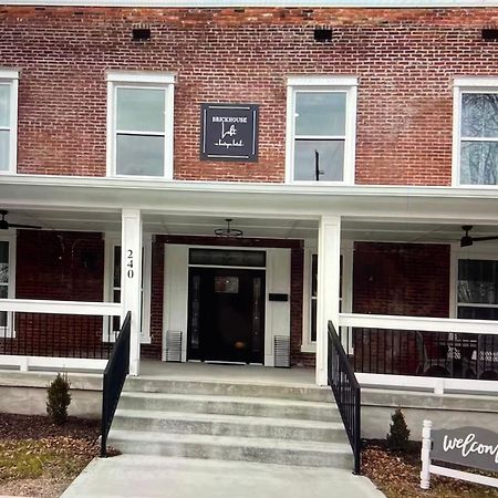 Brickhouse Loft - A Boutique Hotel Martinsville エクステリア 写真